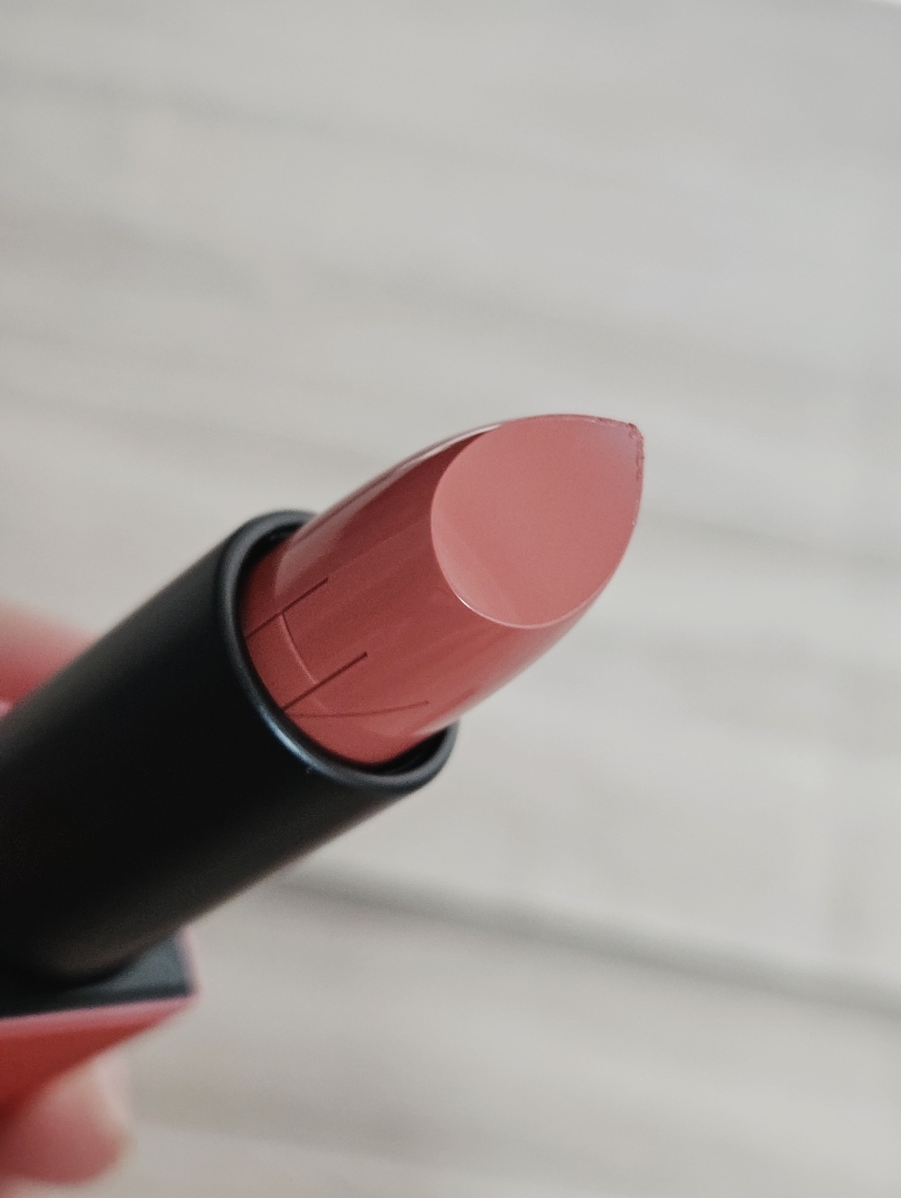Hung Vanngo Creamy Matte Lipstick MaMe NEW - Picture 4 of 6